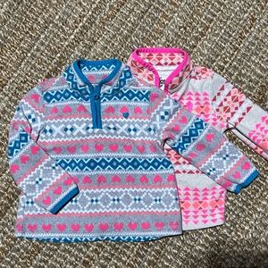 **BUNDLE** 2 Kid’s Oshkosh B’gosh Fleece Sweater size 24M- excellent condition!!